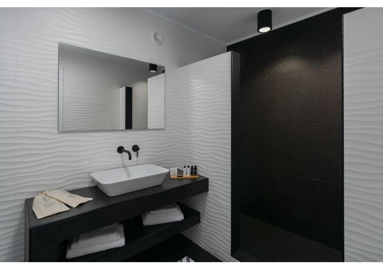 Margaret'S Unique Apartment Peran Triovasalos ภายนอก รูปภาพ