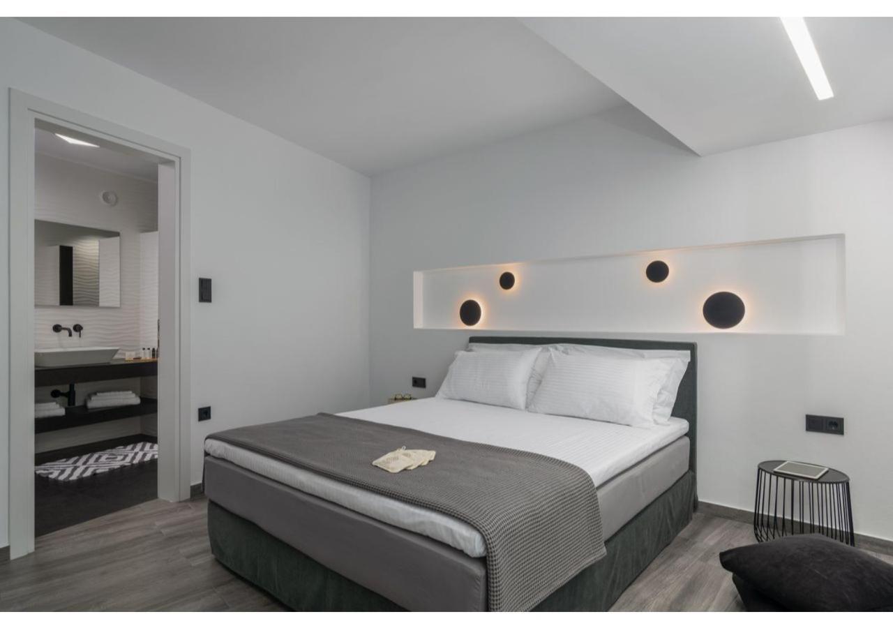 Margaret'S Unique Apartment Peran Triovasalos ภายนอก รูปภาพ
