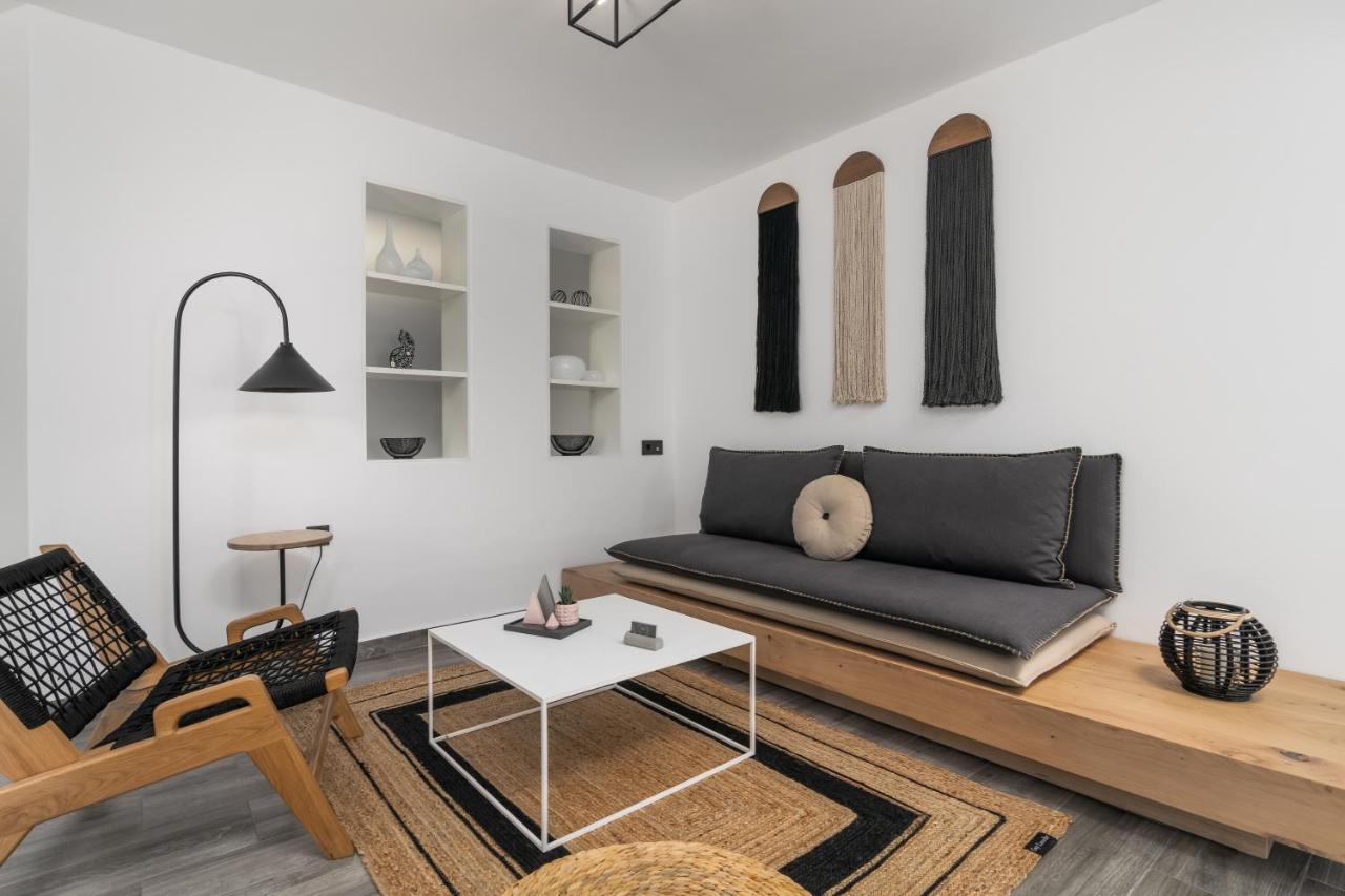 Margaret'S Unique Apartment Peran Triovasalos ภายนอก รูปภาพ