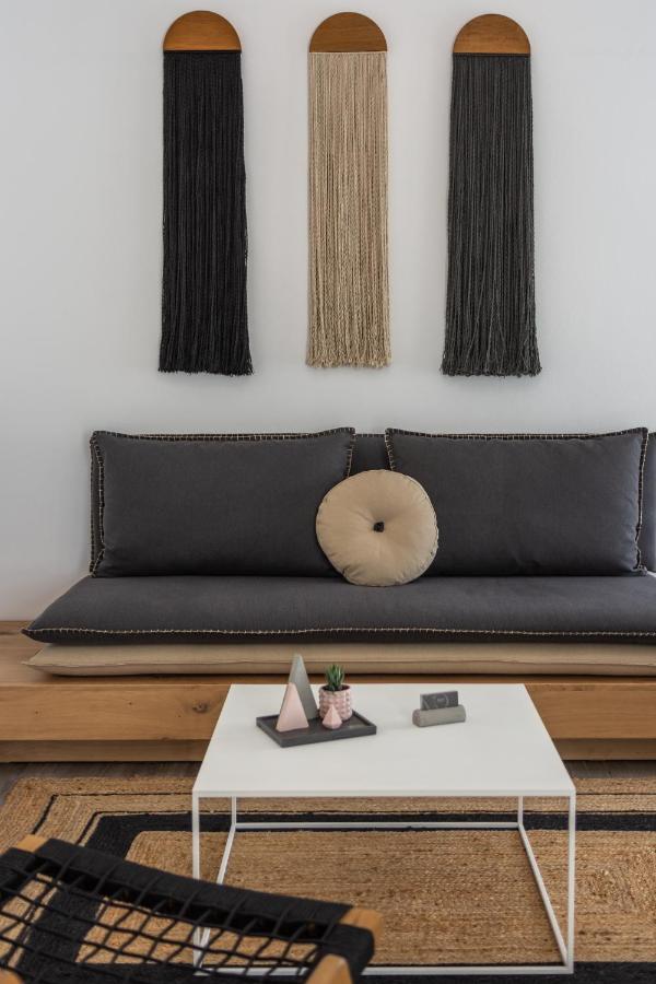 Margaret'S Unique Apartment Peran Triovasalos ภายนอก รูปภาพ
