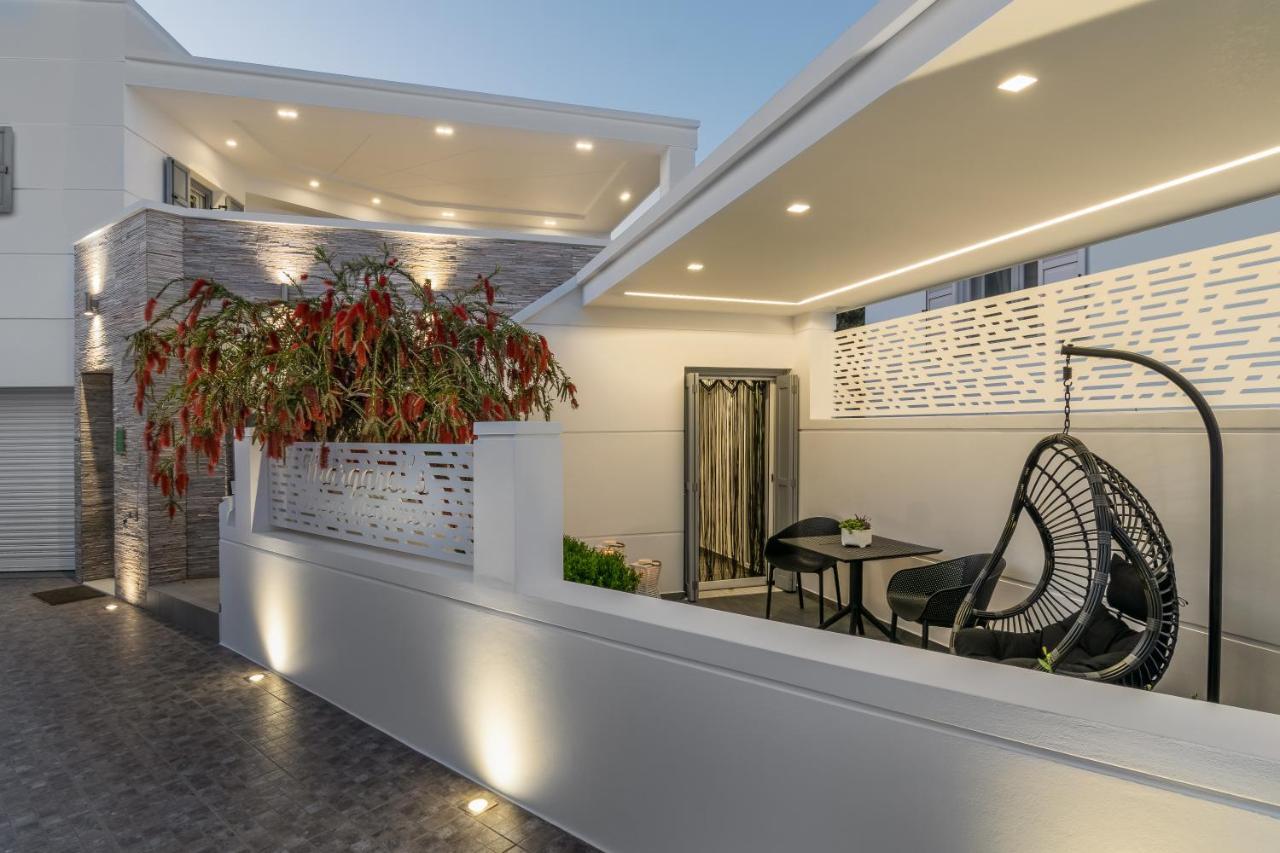 Margaret'S Unique Apartment Peran Triovasalos ภายนอก รูปภาพ